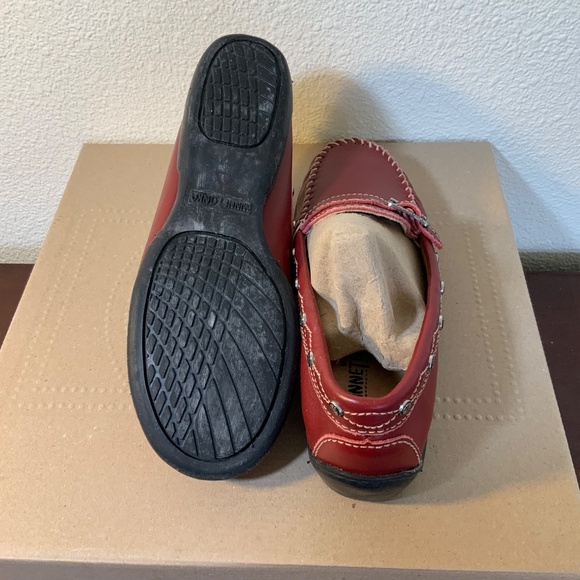NEW! Minnetonka Moccasins Red Size 5 - Picture 4 of 10